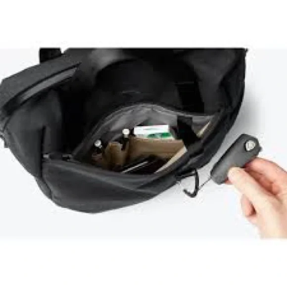 Bellroy Via Workpack in Black - Picture 4 of 12